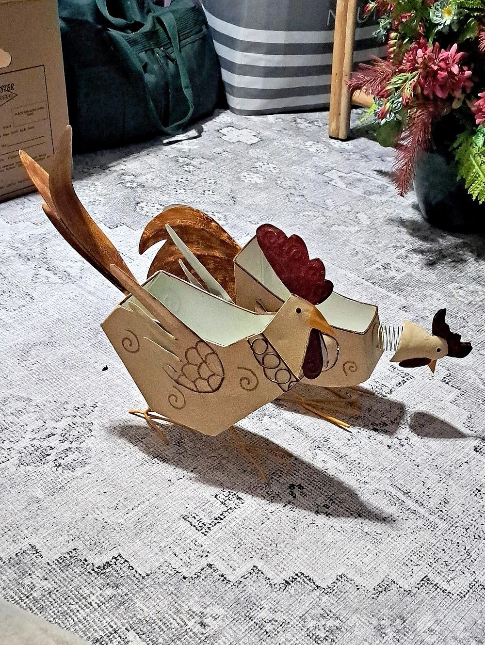 Chicken-Shaped Metal Decor Set in Brown & Beige